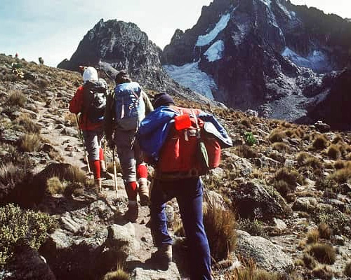 Ascension-et-randonnée-de-6-jours-du-mont-Kenya